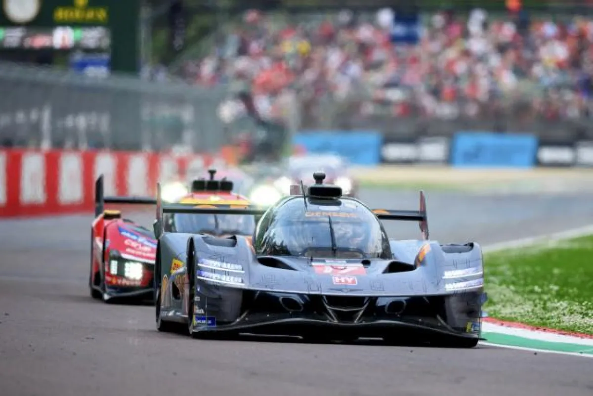 فريق جينيسيس يحتفل بإنجاز تاريخي في سباق إيمولا للتحمل