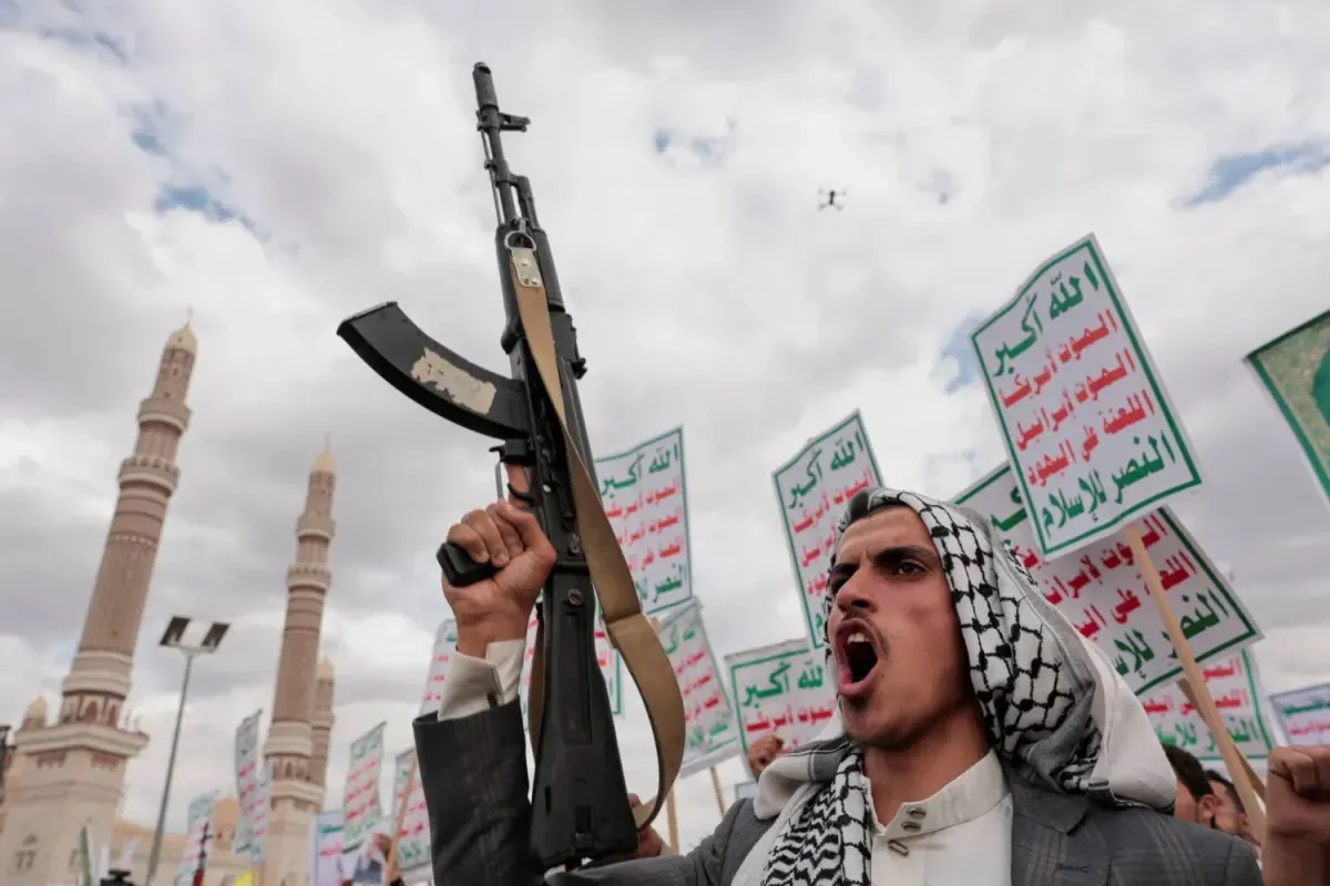 تعثر حكومة الحوثيين يعكس ازدواجية السلطة الخفية