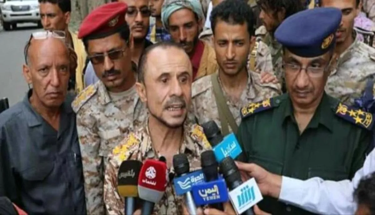 سياسي يفتح النار على تكوينات إخوان اليمن وينتقد اسلوبهم في شق الصف الوطني خدمة للحوثي