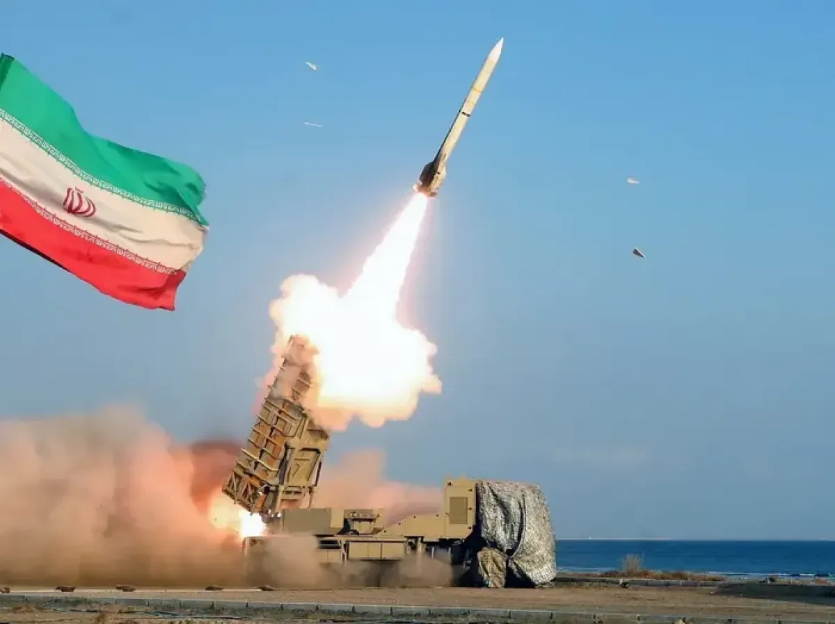 من يدير إيران !؟| تصدع "الرأس" في طهران: صراع الأجنحة يلتهم مركزية القرار.. ومن يمسك بزمام إيران بعد غياب "مجتبى"؟