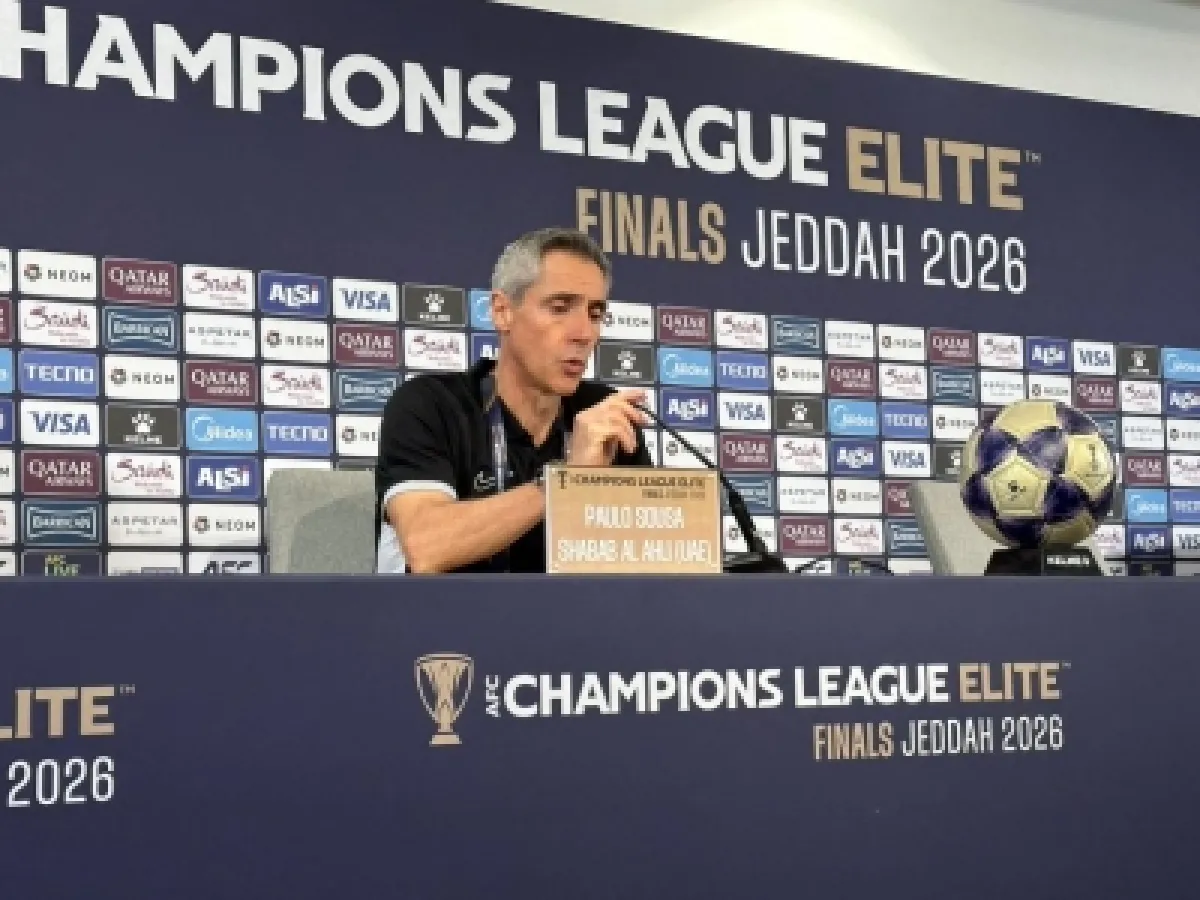 سوزا يهاجم التحكيم بعد إقصاء شباب الأهلي من دوري أبطال آسيا