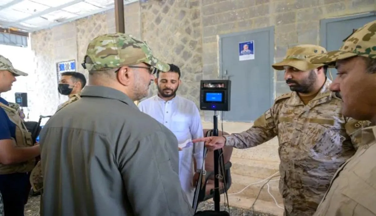 الطريق الى صنعاء | بناء المؤسسة العسكرية.. "الرئاسي" يفعّل نظام "البصمة الحيوية" لتجفيف منابع الاختلالات وتعزيز الشفافية