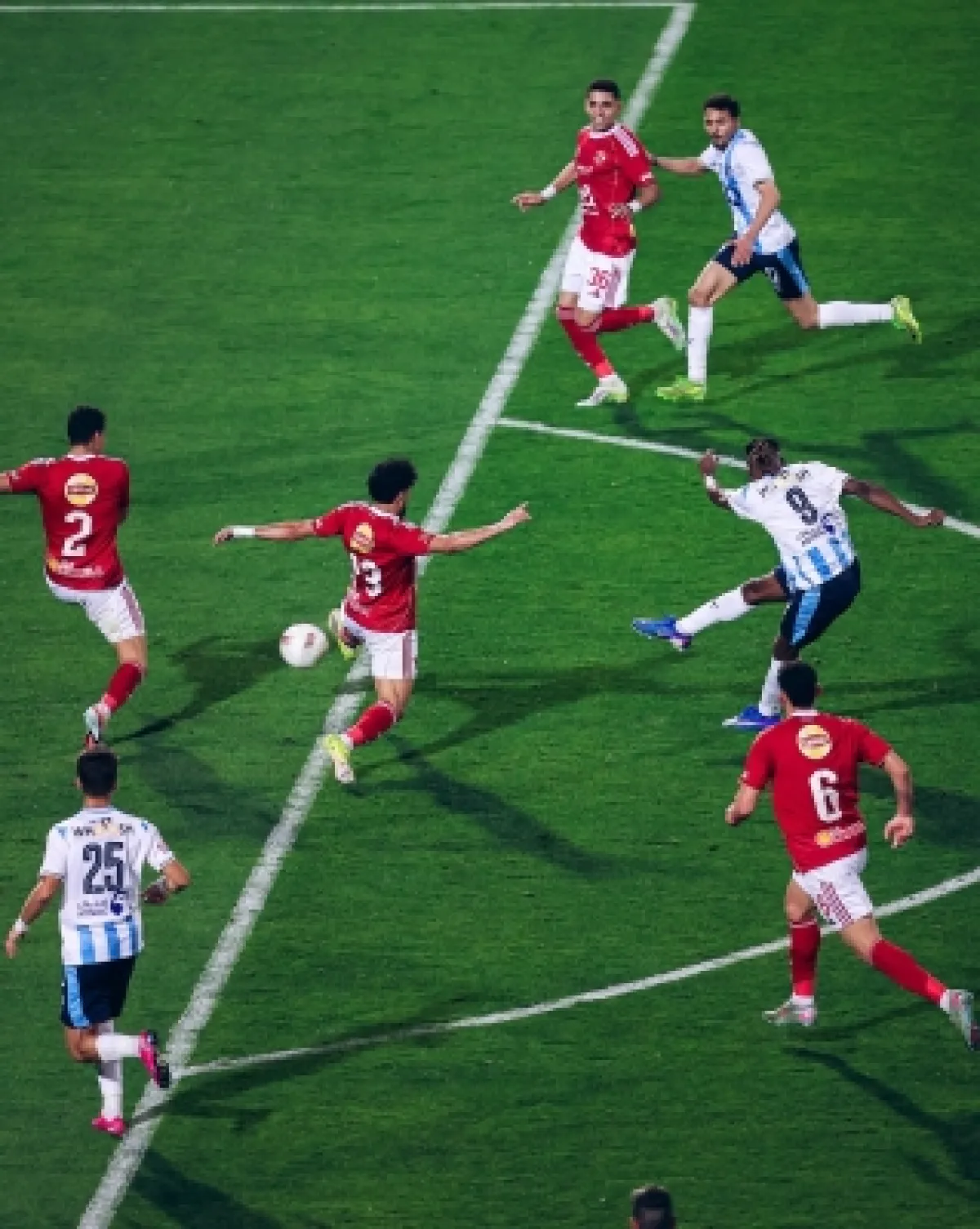 بيراميدز يسحق الأهلي بثلاثية نظيفة في الدوري المصري