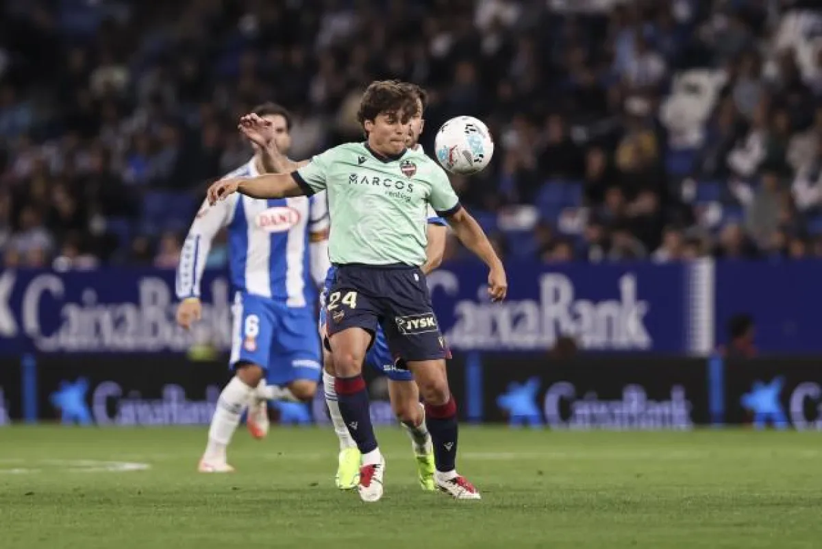 ليفانتي يتعثر أمام إسبانيول ويواصل صراع البقاء في الليغا