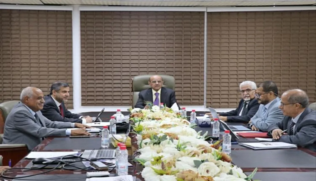 في عدن .. البنك المركزي اليمني يكشف تفاصيل ما دار في اجتماعاته وبرنامجه القادم