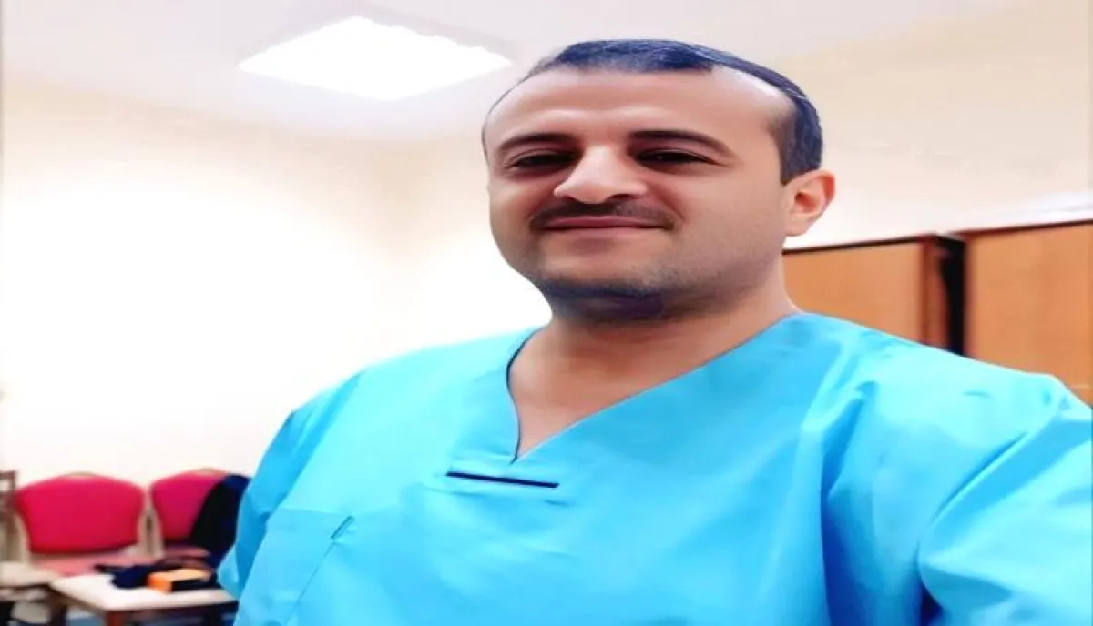 في صنعاء | الحوثي يستدعي طبيب مشهور للتحقيق معه بعد انتقاده واقع التعليم | اسماء وتفاصيل
