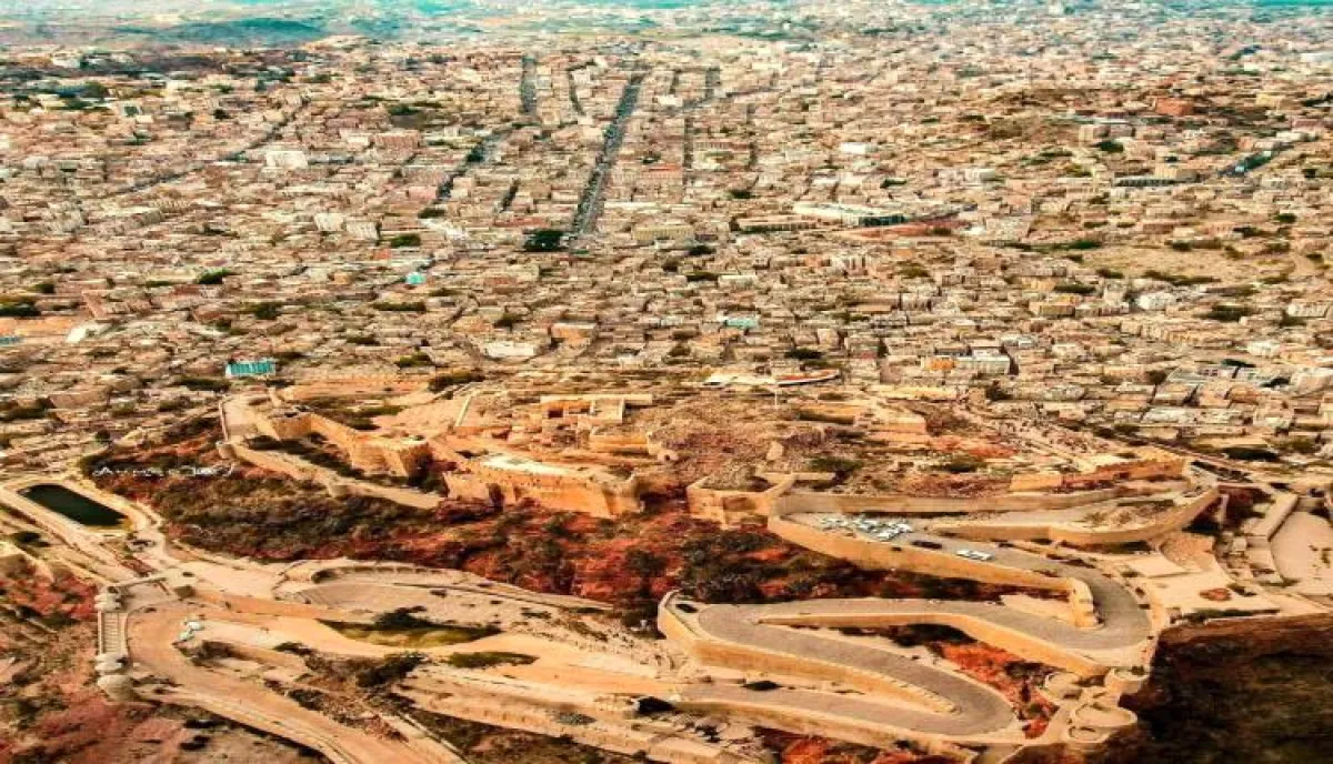 حوافز الدعم الشعبي والمنظمات غنيمة للمحسوبية.. وثائق 2023 تفضح 7 جرائم فساد مراكز صحة تعز