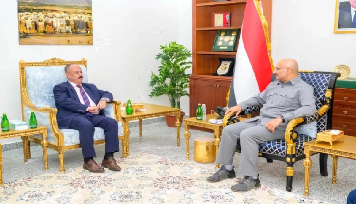 طارق صالح يوجه بحسم ملف "مطار وميناء المخا": إعادة جدولة الرحلات الجوية ورفع الكفاءة التشغيلية للميناء لتعزيز النهضة الاقتصادية