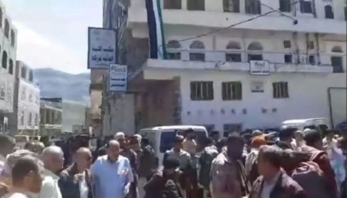 تصاعد الغضب داخل المؤتمر الشعبي العام في إب.. مؤشرات على خطة حوثية لإقصاء الحزب
