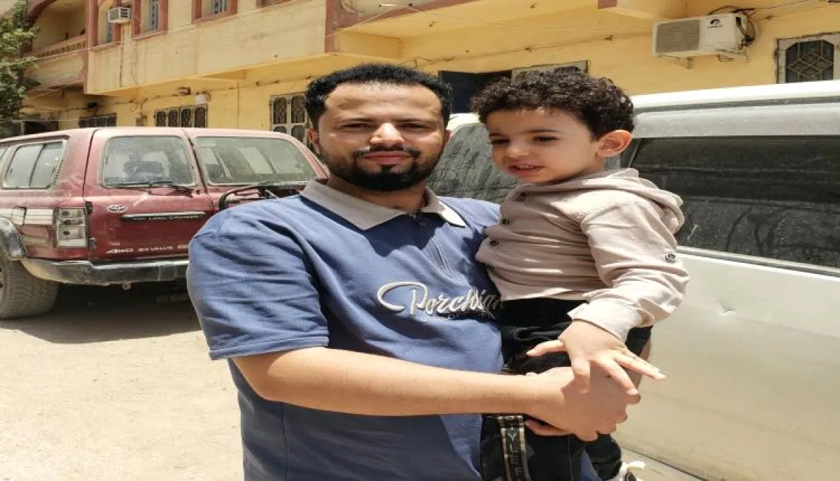 في مأرب.. الأمن يعتدي على إعلامي وشقيقه الطفل جسديا ولفظيا أمام أسرته داخل مصلحة الهجرة والجوازات
