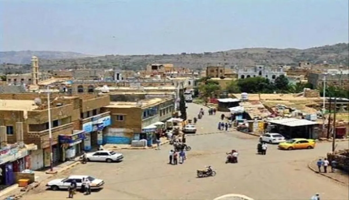 في تعز | بلطجة "اللواء الرابع": قيادات محسوبة على "الإصلاح" تعتدي بالضرب على أسرة قتيل وتتوعدهم بالتصفية بالشمايتين