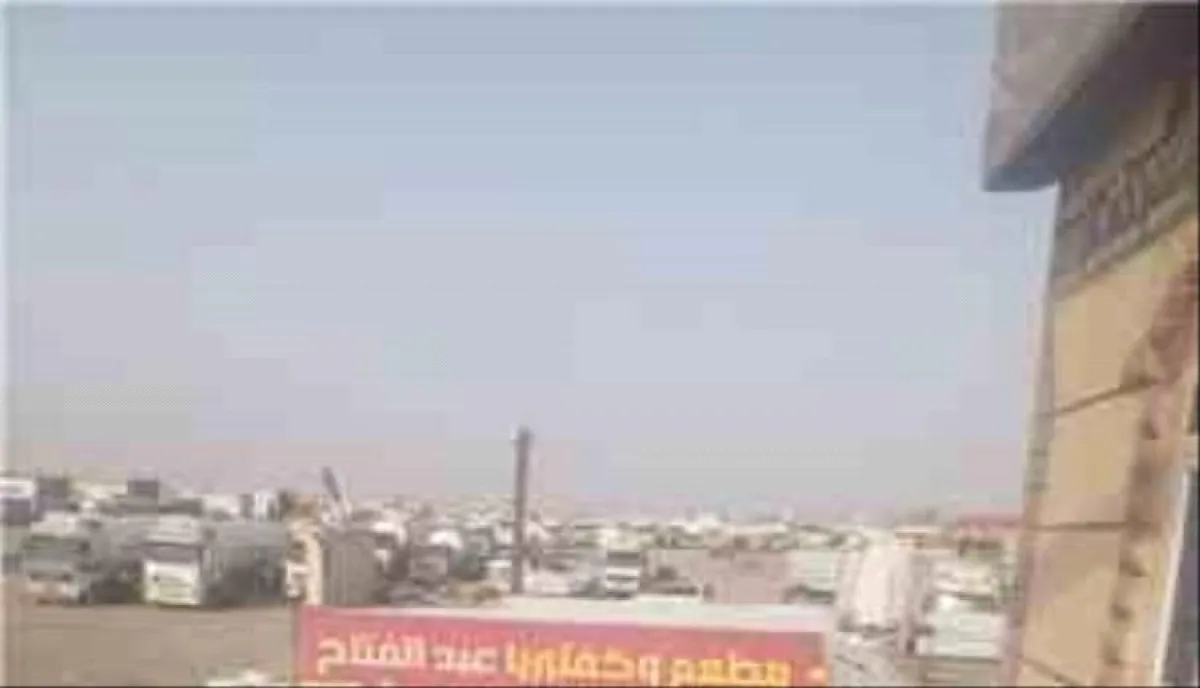 من مأرب | شلل في "الرويك" يخنق المحافظات المحررة.. قطاع قبلي يقطع شريان الغاز والوقود قبيل عيد الأضحى