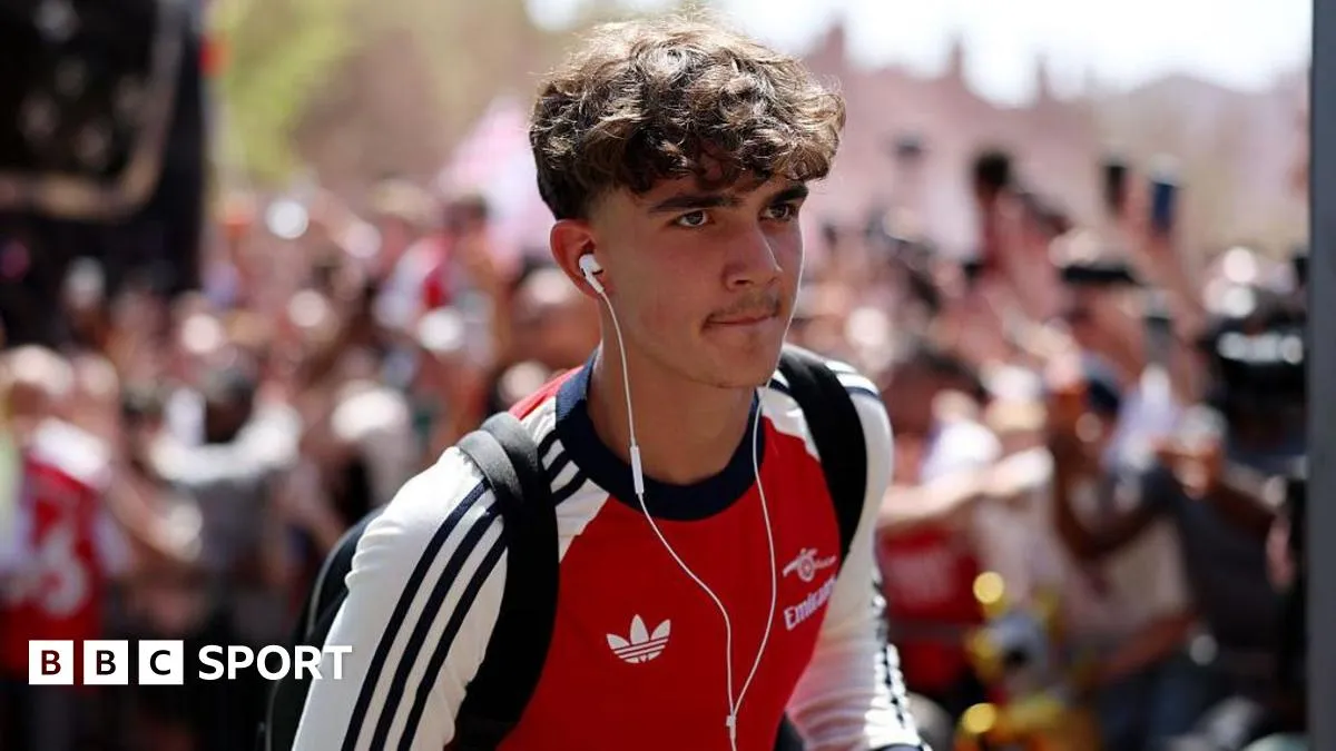 أصغر لاعب في تاريخ الدوري الإنجليزي: ماكس دوومان يحطم الأرقام القياسية