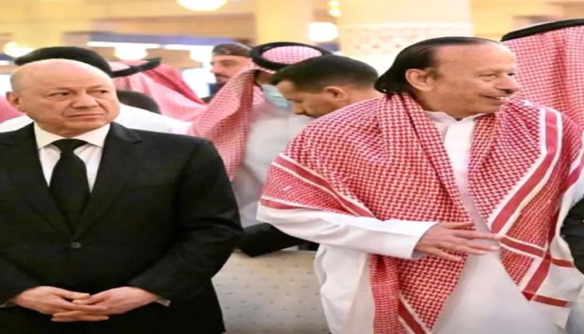 دعوة لحكومة حرب شجاعة | "هل يعلم العليمي؟".. اقتصادي بارز يشن هجوماً عنيفاً على الحكومة ويصف أداءها بـ "الفشل المطلق"
