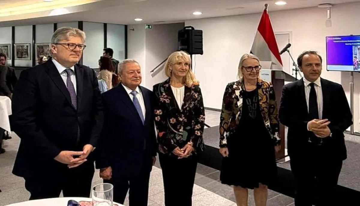 من قلب بروكسل.. الاتحاد الأوروبي يجدد التزامه بسيادة اليمن ويدعم "الرئاسي" في مواجهة الإرهاب الحوثي