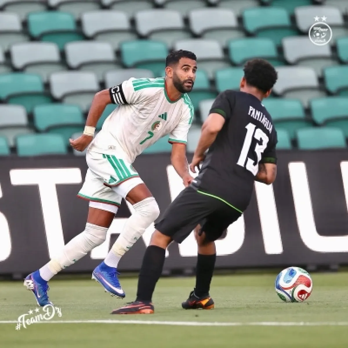الجزائر تسحق بوليفيا برباعية في ودية استعدادًا للمونديال