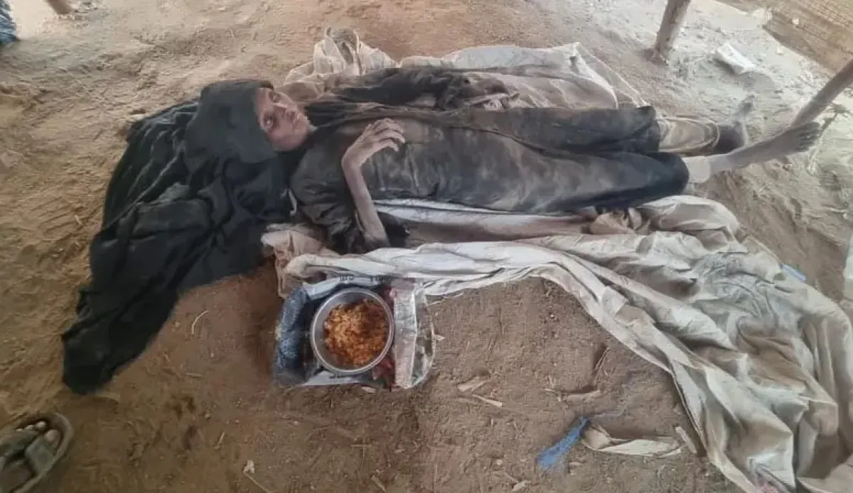 وفاة زوجين نازحين جوعاً في حجة.. اتهامات للحوثيين بنهب المساعدات
