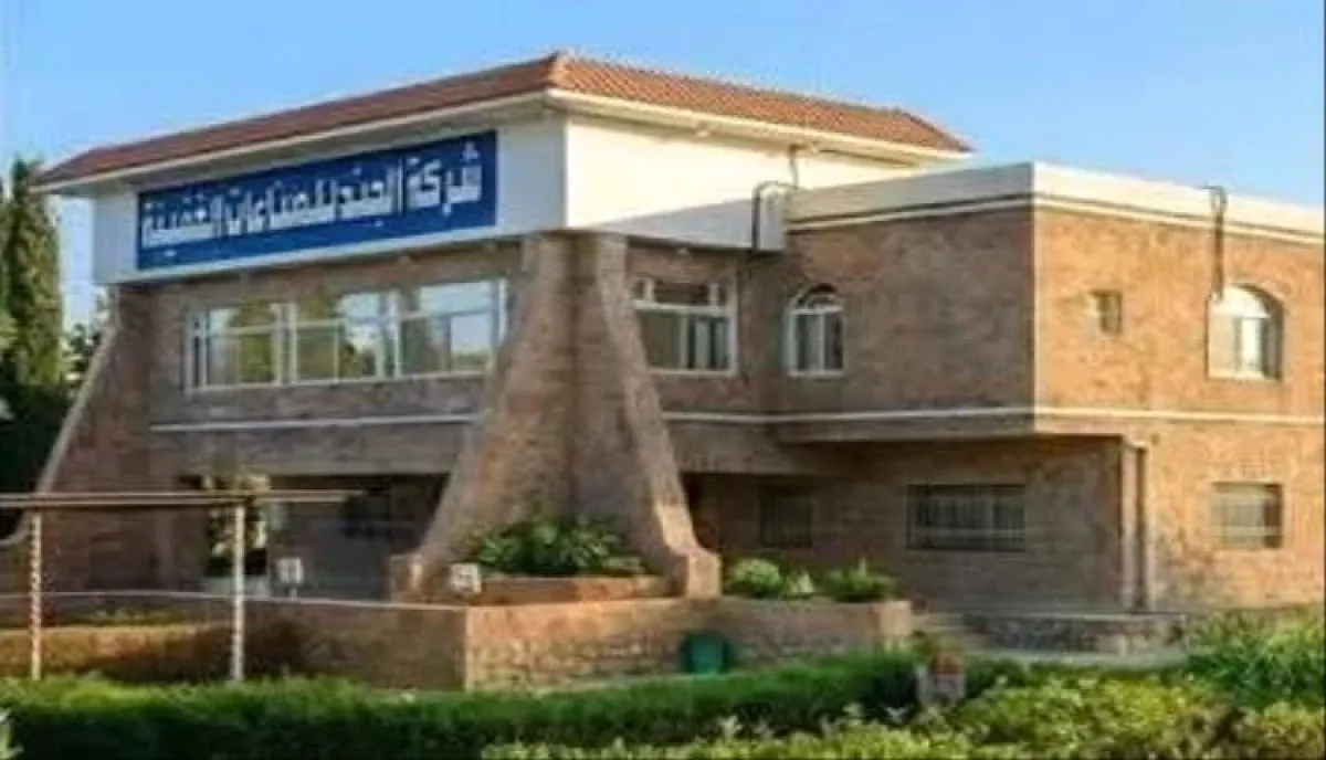 اليمن بلا (دفتر وطني).. كيف أجهزت الجبايات الحوثية على آخر قلاع القرطاسية؟