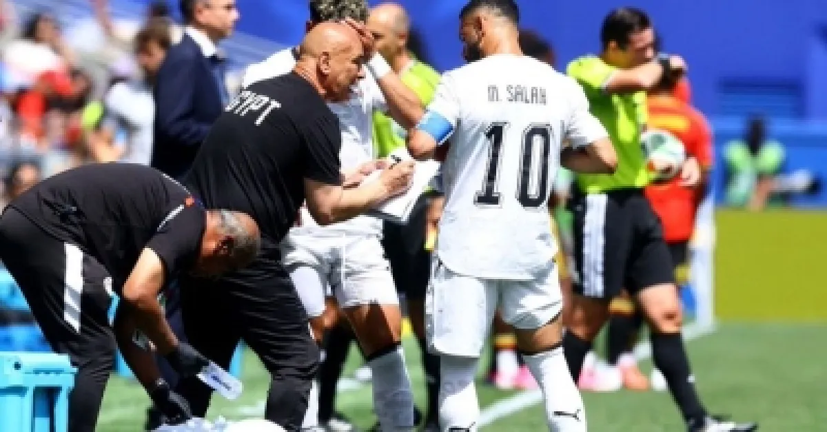 استراحات الترطيب في مونديال 2026: جدل بين اللاعبين والجماهير