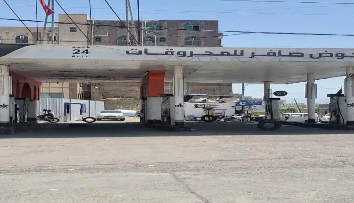 في تعز .. قوات الإخوان تفجر أزمة وقود خانقة بالمدينة وترفع الأسعار إلى مستويات قياسية