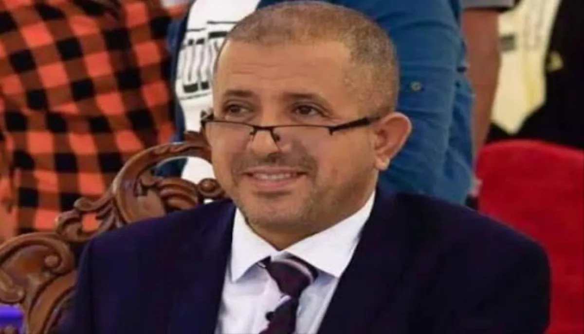 في عدن | أدلة جديدة وتسجيلات مرئية بقضية اغتيال الشاعر.. وتأجيل الجلسة وسط استمرار ملاحقة المتهمين