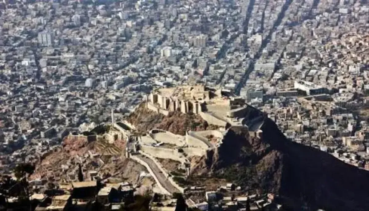 فضائح تعز تخرج للعلن | بالوثائق والأرقام.. (الناصري) يفجّر قنابل الفساد بالمحافظة ويتحدى السلطة المحلية لكشف مصير الـ 639 مليون دولار