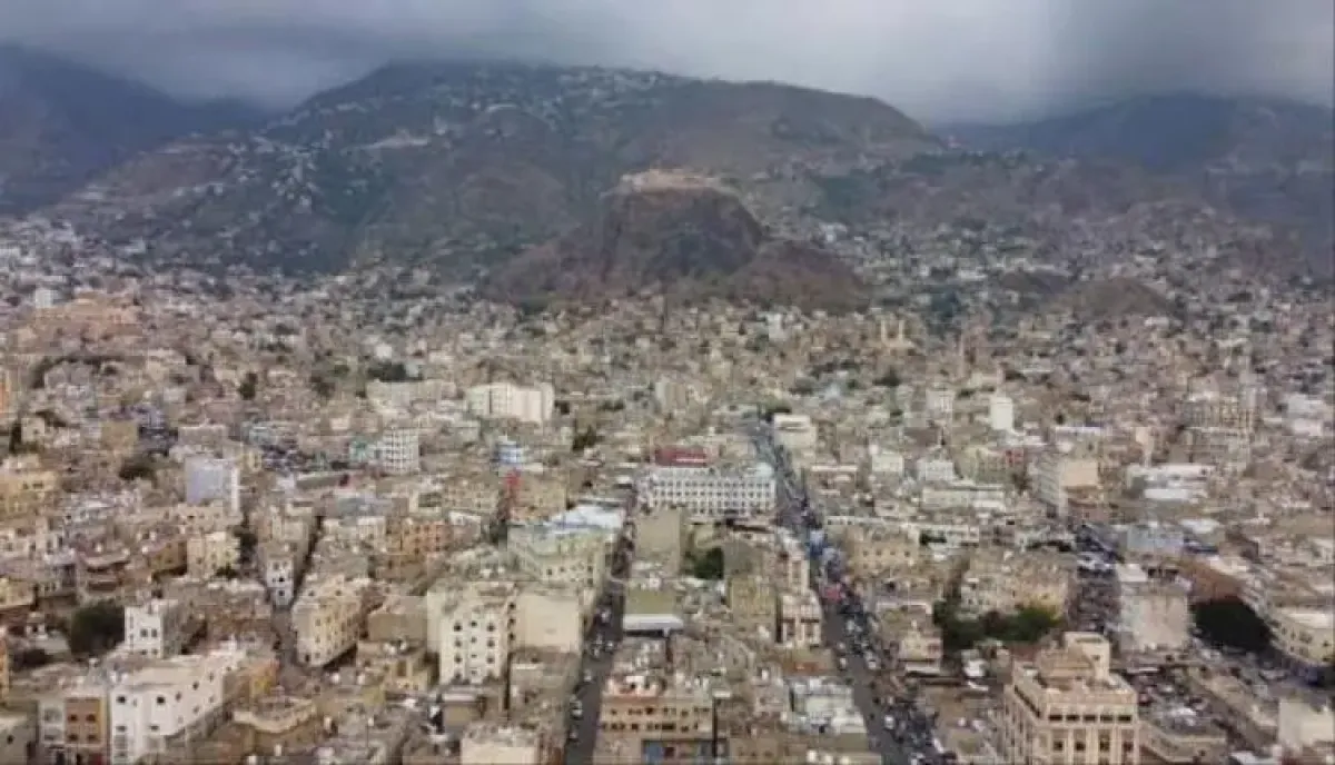 في تعز .. قيادات عسكرية إخوانية ترفض إخلاء منازل مدنية بالمدينة | اسماء وتفاصيل