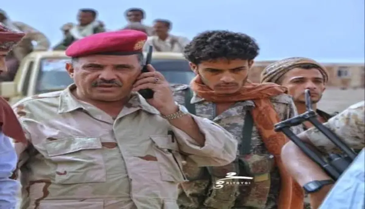 في تعز .. قائد المحور العسكري يتحدى أمر قضائي ويطرد أسر ونساء وأطفال إلى الشارع