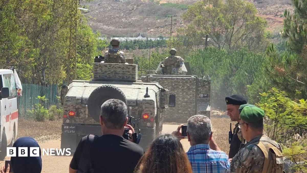 الجيش اللبناني يبدأ الانتشار في "منطقة تجريبية" جنوبي البلاد بعد انسحاب إسرائيلي