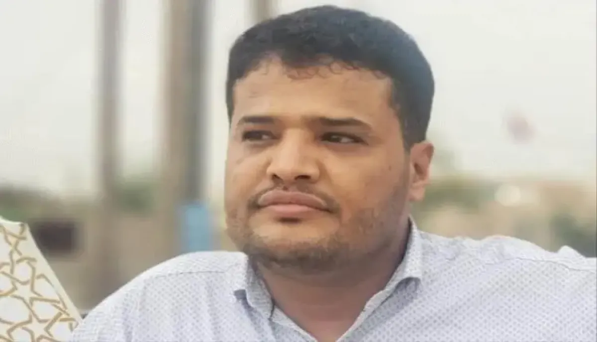 محكمة مأرب تفرض حظر نشر في قضية الصحفي حمود هزاع وتستأنف محاكمته