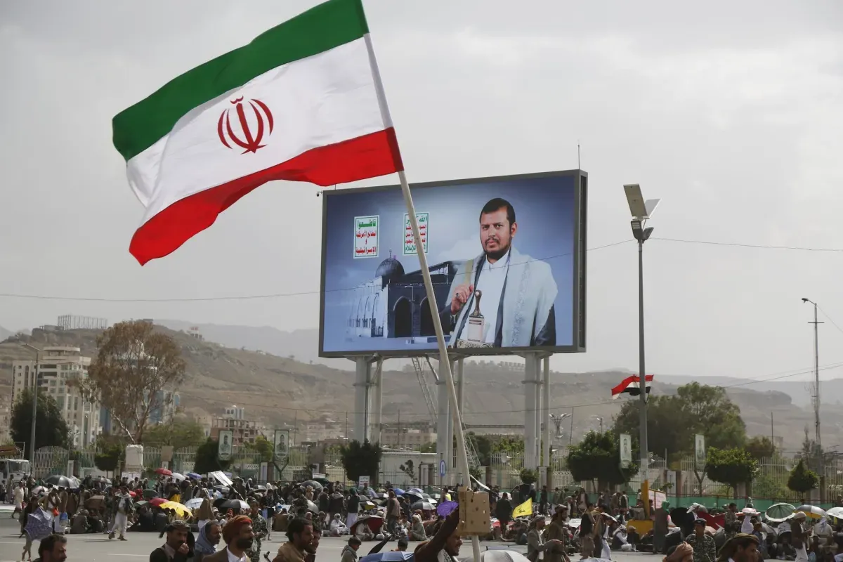 منتدى الشرق الأوسط: الحوثيون الذراع الأخيرة في استراتيجية طهران لإدارة الصراع الإقليمي