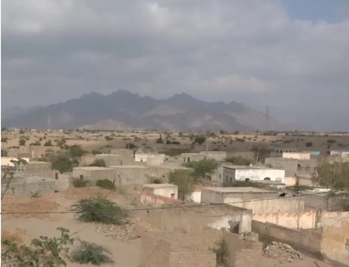 في الحديدة.. قصف حوثي يستهدف مناطق مأهولة شمال حيس