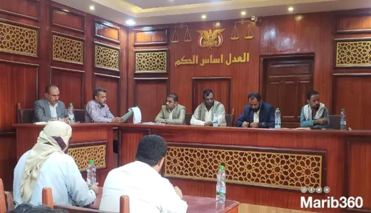 بالوثائق .. صراع الإيرادات يفجر أزمة قضائية في مأرب: تعليق عمل المحاكم اتهاماً لرئيس النيابة بنهب الصناديق لمنع توريدها للبنك المركزي | شاهد
