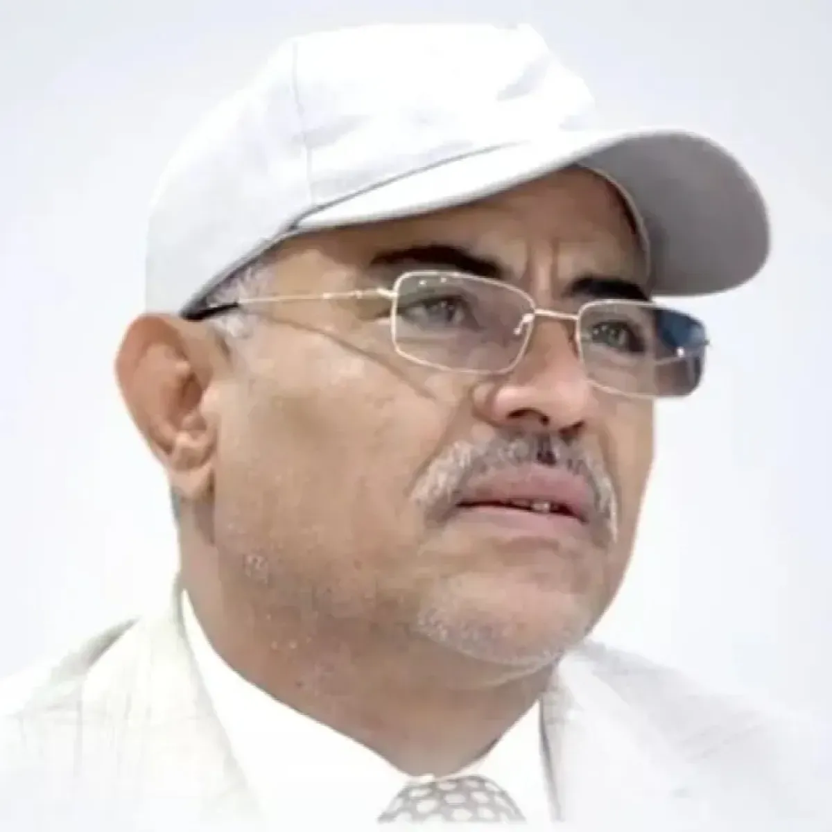 الفرق بين مشهدين..!