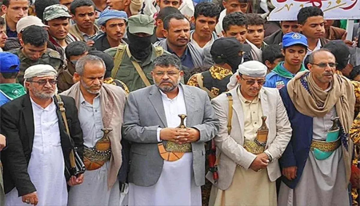 تطورات متلاحقة في صنعاء.. قيادات الحوثي تعود للمخابئ تحت "بروتوكول إيراني" مشدد وتصعيد بحري يطال الناقلات