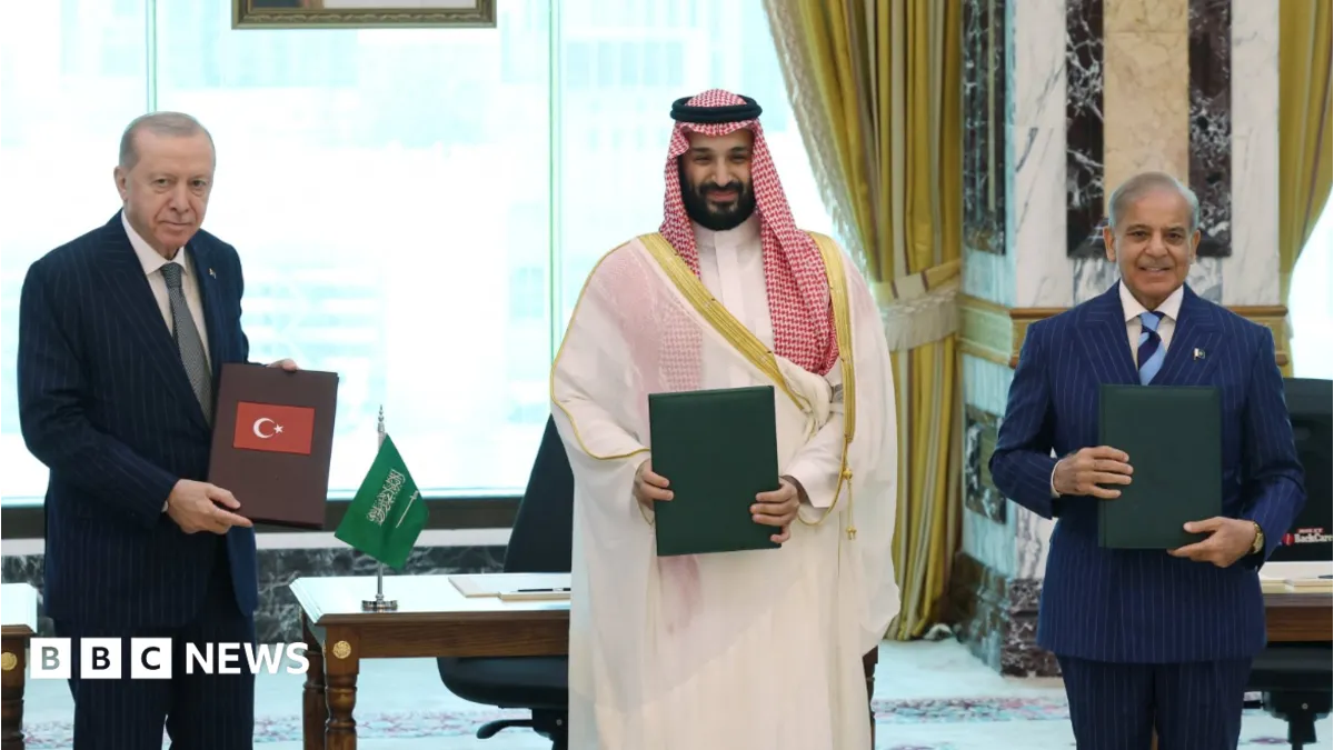 دول إسلامية كبرى توقع اتفاقية دفاع مشترك