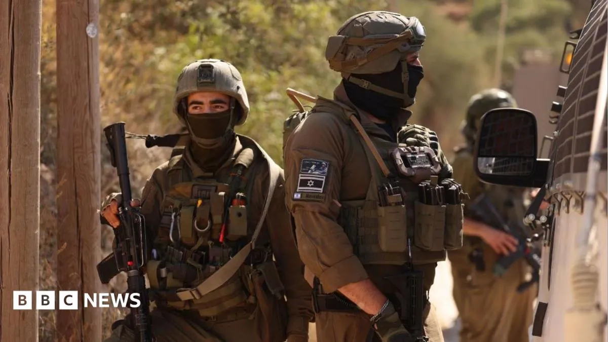 الجيش الإسرائيلي يعزز قواته في الضفة الغربية وسط حصار مستوطنين لعائلات فلسطينية