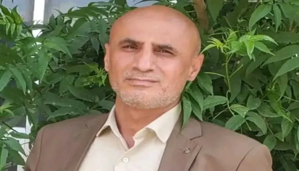 في إب | تدهور صحة تربوي مختطف بسجون الحوثي وأسرته عاجزة عن إنقاذه | اسماء وتفاصيل