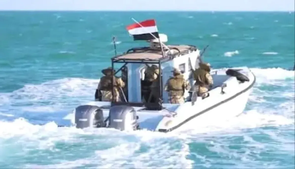 احباط هجوم على جزر في البحر الاحمر  | صيد إيراني ثمين بقبضة المقاومة الوطنية والحوثي يجن ويهاجم بـ5 زوارق