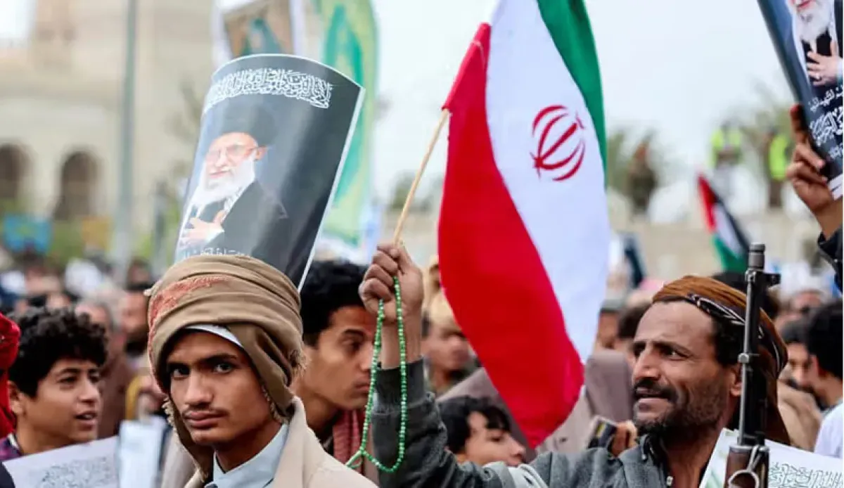 الحرس الثوري الإيراني يرسل 75 خبيراً عسكرياً لتعزيز القدرات البحرية للحوثيين في اليمن