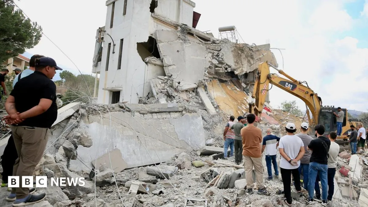 غارات إسرائيلية على جنوب لبنان توقع 11 قتيلاً