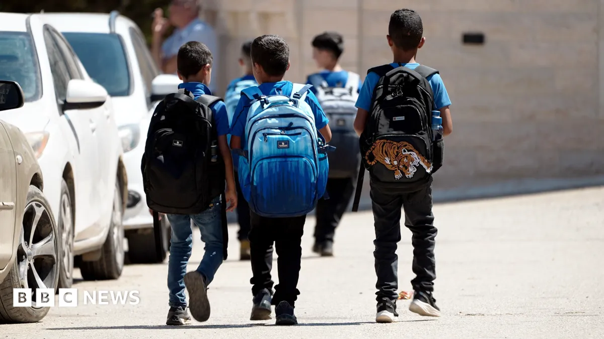 أولياء أمور فلسطينيين يخشون على أطفالهم في المدارس وسط تزايد هجمات المستوطنين