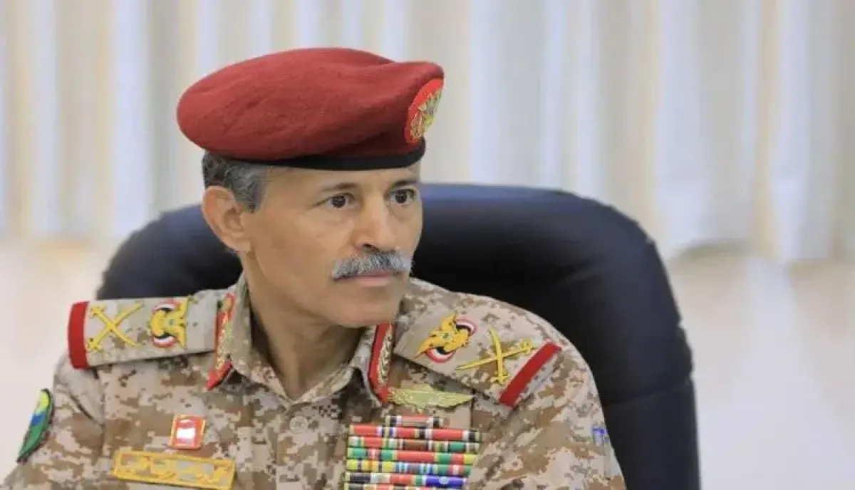 وردنا | استهدفت اجتماع قيادي رفيع المستوى برئاسته | أنباء متواترة عن ضربة جوية كاسحة أطاحت بوزير دفاع الحوثيين (العاطفي) بالبرح