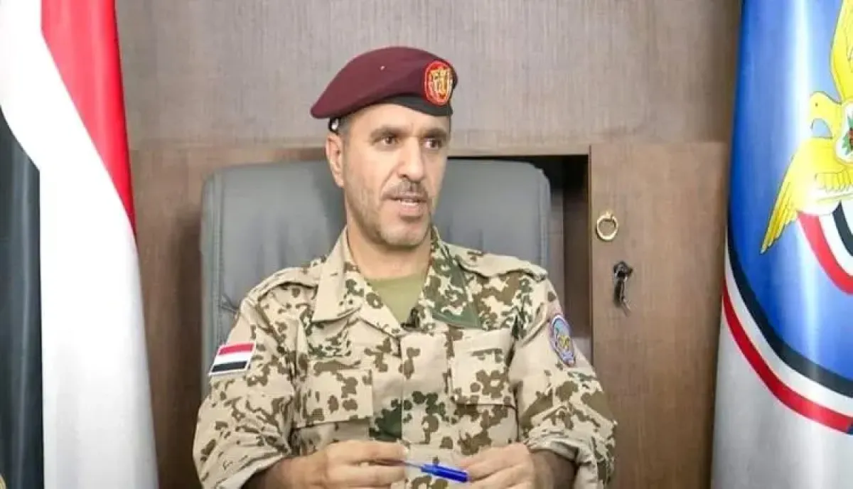 اطلقت المليشيات 130 صاروخ بالستي و145 طائرة انتحارية و15 زورق مفخخ   .. متحدث المقاومة الوطنية يكشف تفاصيل جديدة عن سير معارك الساحل الغربي ومحاولات استهداف طارق صالح
