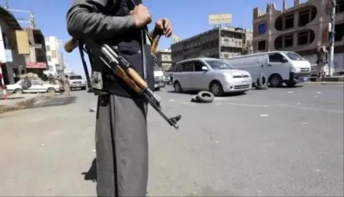 المقالح يهاجم العزلة الإعلامية للحوثيين: طردتم الفضائيات وتطالبون العالم بالتعاطف!