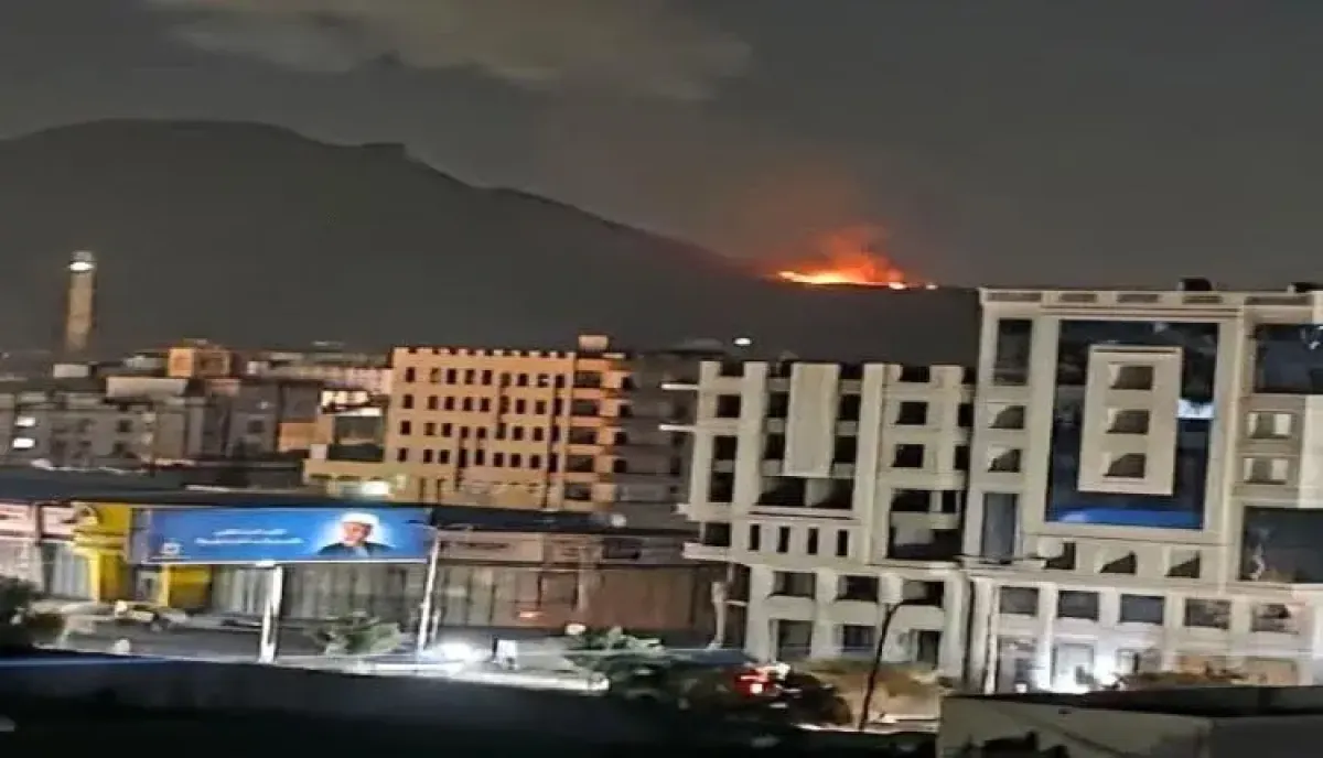 (زلزال جوي) يضرب معاقل الحوثيين.. غارات مركزة تدك منازل القيادات وتفجر مخازن الصواريخ في صنعاء وعمران وصعدة