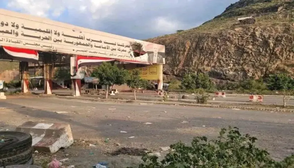 حصار الموت في تعز يدخل يومه الـ18.. مليونا إنسان تحت خط الجوع والعطش وانهيار كامل للخدمات الصحية والبيئية