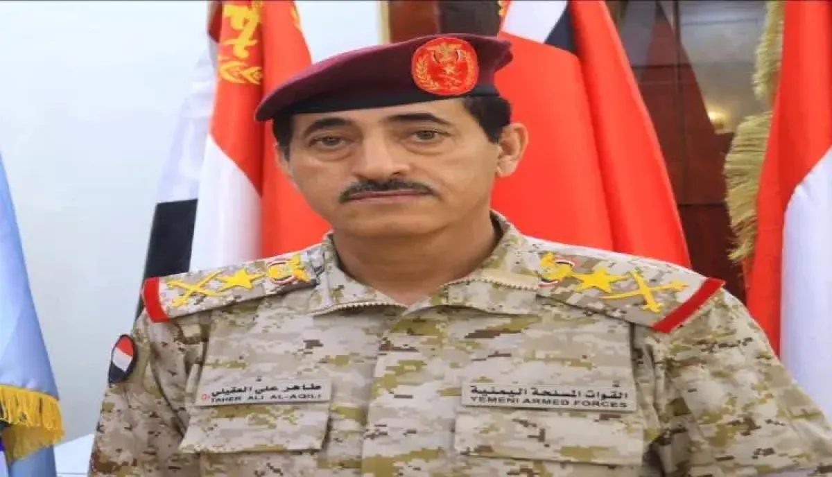 شاهد | عاصفة جدل في اليمن إثر اعتذار وزير الدفاع عن تحذير استهداف الحشود القبلية.. بين ترحيب بتصحيح الخطأ وتحذيرات من ارتباك المؤسسة العسكرية