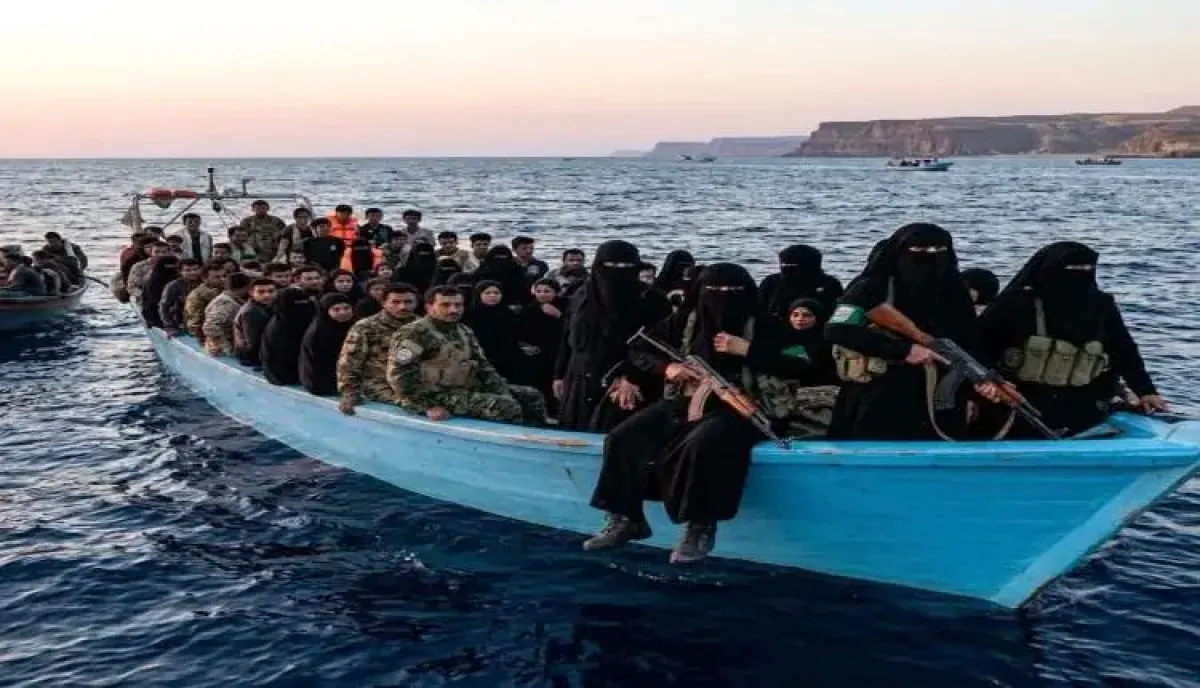 شاهد | بأزياء نسائية وقوارب صيد..تقارير تكشف عن حيلة حوثية جديدة للتسلل نحو باب المندب