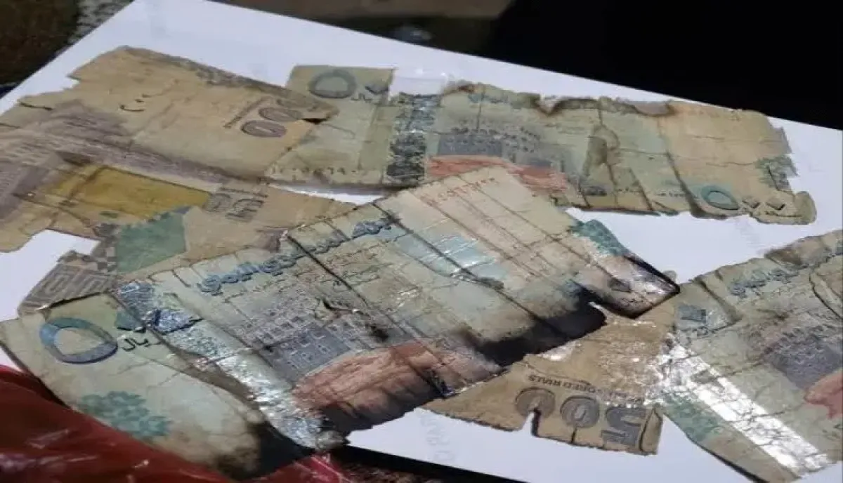 أزمة سيولة خانقة في مناطق سيطرة الحوثيين .. قيود مصرفية تعمق الوجع المعيشي واوامر بقطع نص الراتب عن الموظفين